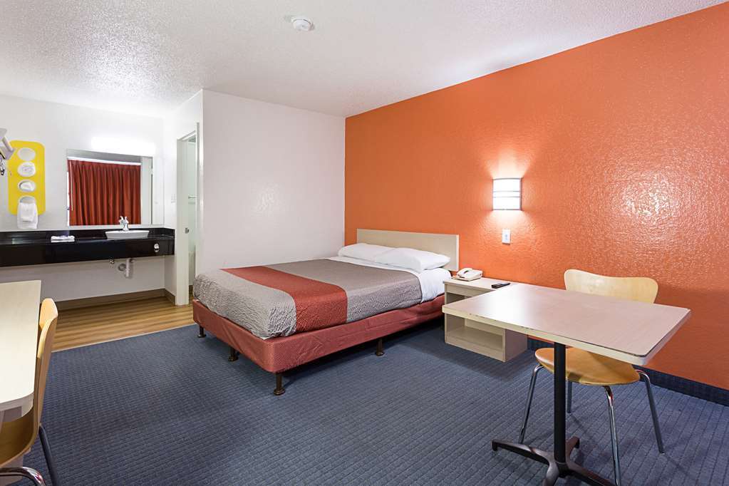 Motel 6-North Palm Springs, Ca - North Room photo